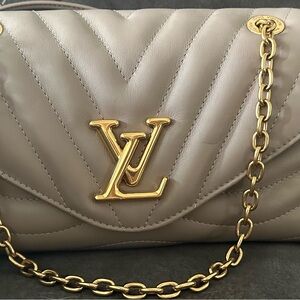 Louis Vuitton Tan Gold Shoulder Bag with Chain